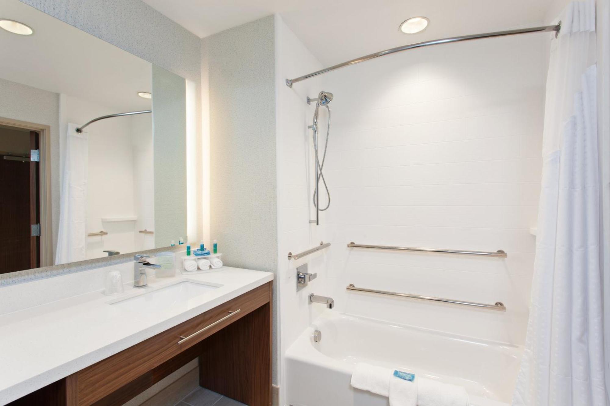 Holiday Inn Express & Suites Houston S - Medical Ctr Area By Ihg Exterior foto